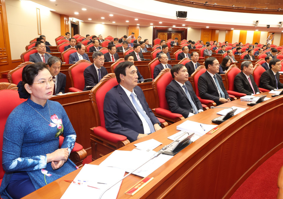 Các đại biểu tham dự khai mạc Hội nghị lần thứ 10 Ban Chấp hành Trung ương Đảng Cộng sản Việt Nam khóa XIII. (Ảnh: Trí Dũng/TTXVN)