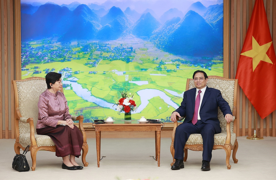 Thủ tướng Phạm Minh Chính tiếp bà Chea Kimtha, Đại sứ Vương quốc Campuchia tại Việt Nam. (Ảnh: Dương Giang/TTXVN)