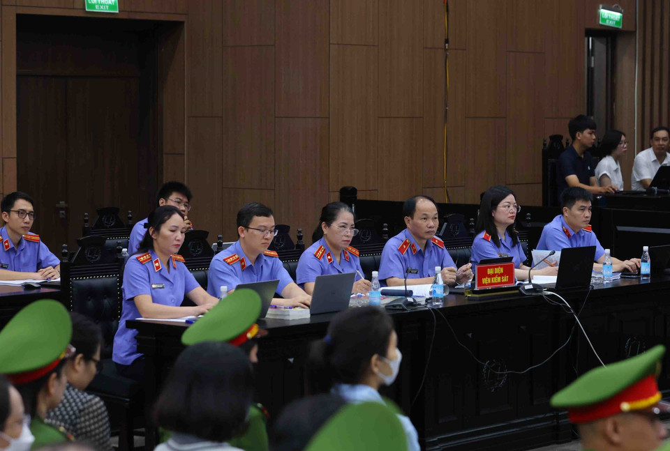 Đại diện Viện Kiểm sát tại phiên tòa xét xử. (Ảnh: Phạm Kiên/TTXVN)