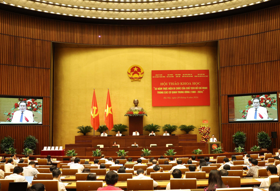 Đồng chí Trần Thanh Mẫn, Ủy viên Bộ Chính trị, Chủ tịch Quốc hội phát biểu chỉ đạo Hội thảo. (Ảnh: Thống Nhất/ TTXVN)