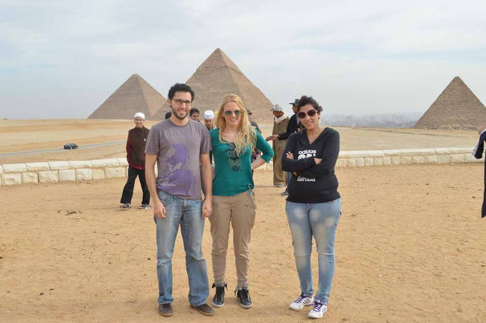 Du khách Nga thăm Kim Tự Tháp. (Ảnh: Hoàng Chiến/Vietnam+)