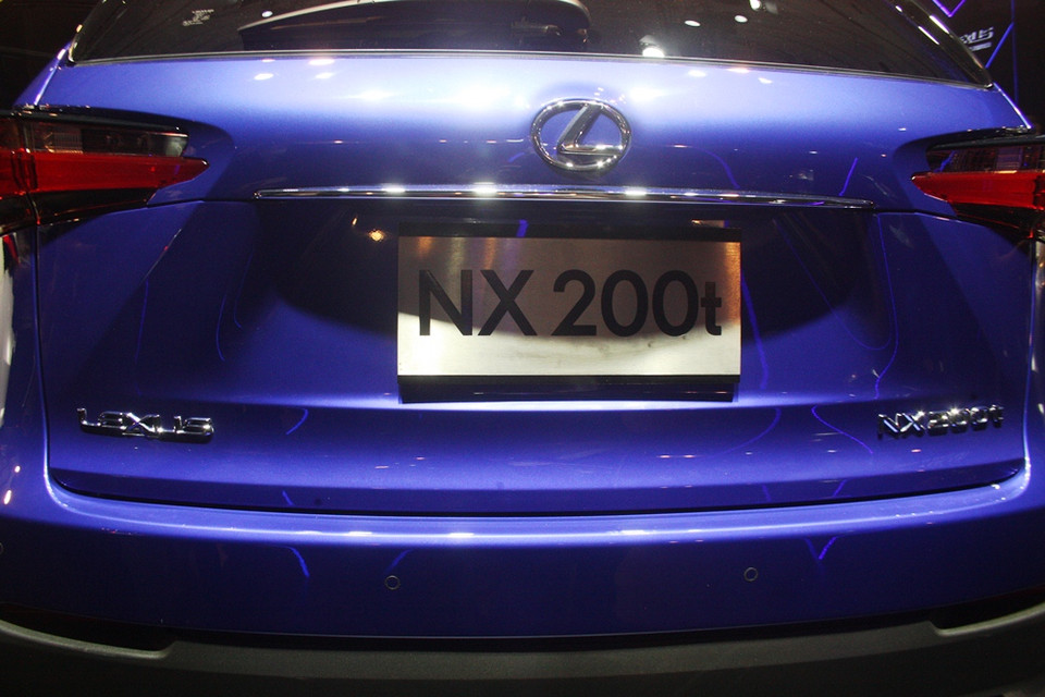 Đuôi xe nổi bật với cụm đèn hậu LED tạo hình chữ L liền khối mượt mà vuốt nhẹ sang hông. (Ảnh: Việt Hùng/Vietnam+)