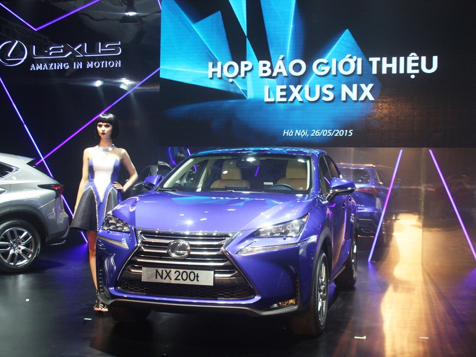 Lexus NX200t đã chính thức chào hàng Việt Nam giá 2,4 tỷ đồng. (Ảnh: Việt Hùng/Vietnam+)