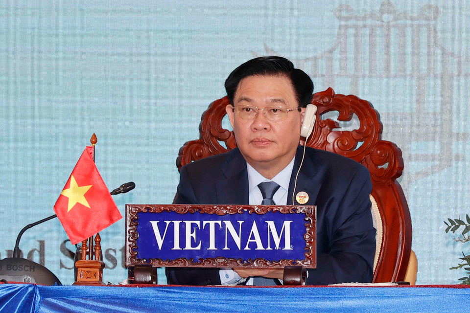 Chủ tịch Quốc hội Vương Đình Huệ dự phiên họp. (Ảnh: Doãn Tấn/TTXVN)