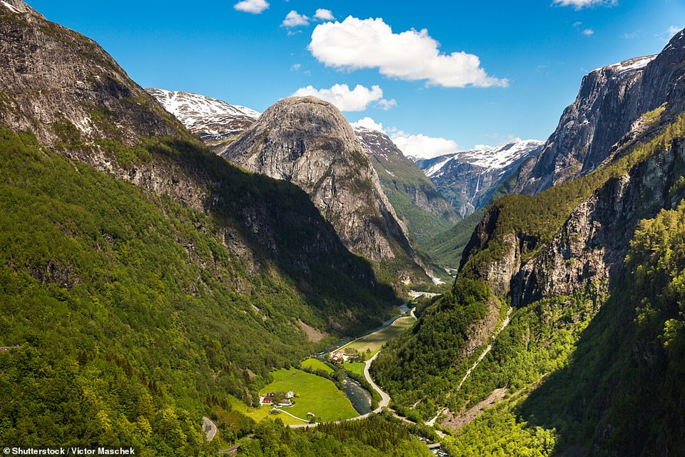 Phong cảnh tuyệt đẹp gần làng Flam, nơi chỉ có 350 cư dân. (Nguồn: Shutterstock)