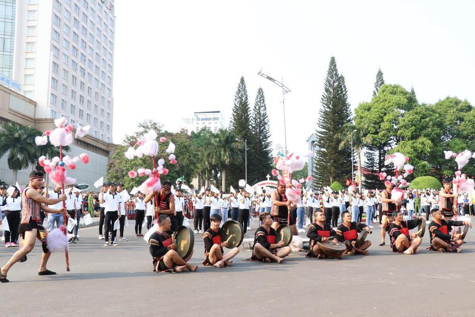 Tiết mục biểu diễn trong Lễ hội đường phố. (Ảnh: Tuấn Anh/TTXVN)