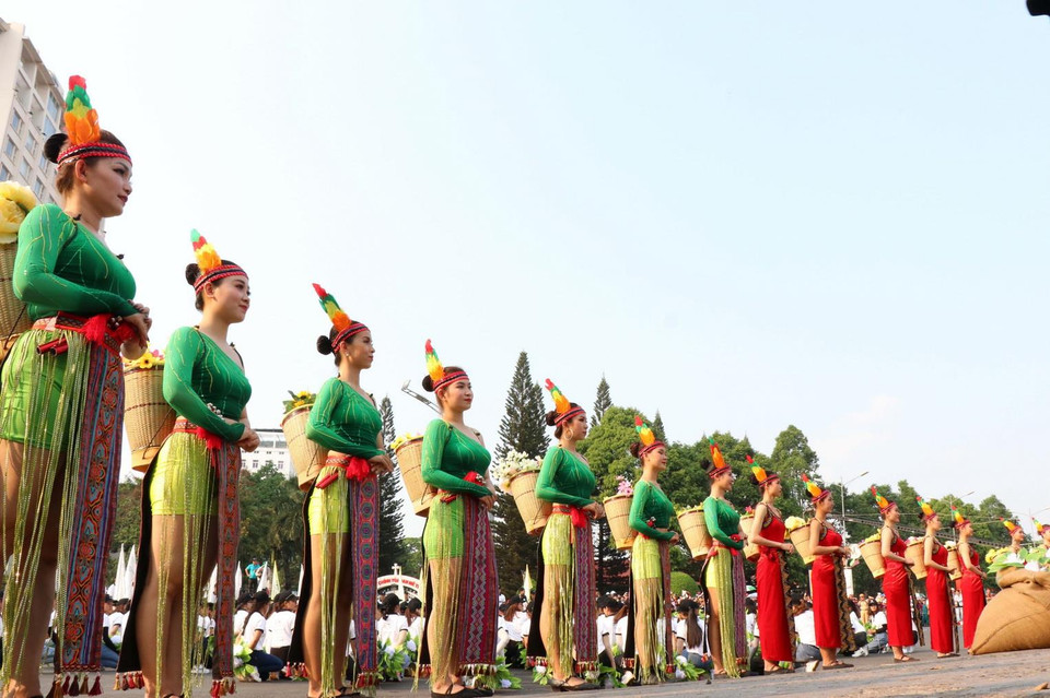 Tiết mục biểu diễn trong Lễ hội đường phố. (Ảnh: Tuấn Anh/TTXVN)