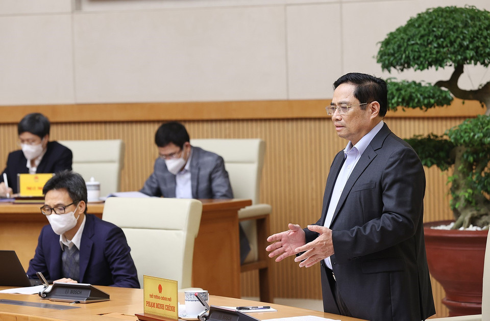 Chiều 16/12, Thủ tướng Phạm Minh Chính, Trưởng Ban Chỉ đạo quốc gia phòng, chống dịch COVID-19 chủ trì cuộc họp trực tuyến với 63 tỉnh, thành phố để triển khai các biện pháp phòng, chống dịch. (Ảnh: Dương Giang/TTXVN) 