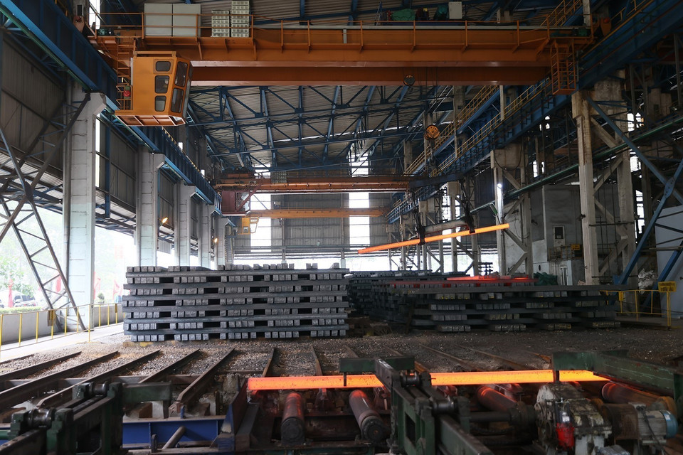 Phân xưởng luyện thép của Nhà máy Gang thép Cao Bằng. (Ảnh: Dương Giang/TTXVN)