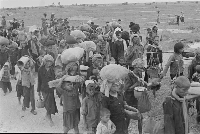 Người dân Campuchia chạy sang lánh nạn trên vùng biên giới Tây - Nam của Việt Nam để tránh bị Khmer Đỏ hành quyết. (Ảnh: TTXVN)