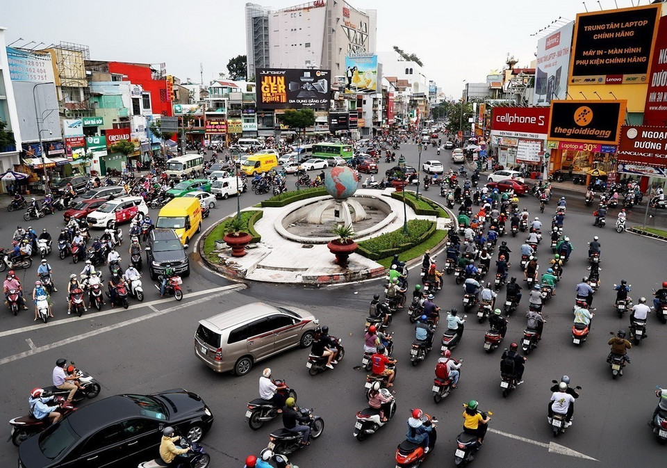 Diện mạo đô thị Thành phố Hồ Chí Minh thay đổi không ngừng, hạ tầng hoàn thiện, khang trang, đời sống người dân được nâng cao. (Ảnh: Hồng Đạt/TTXVN)