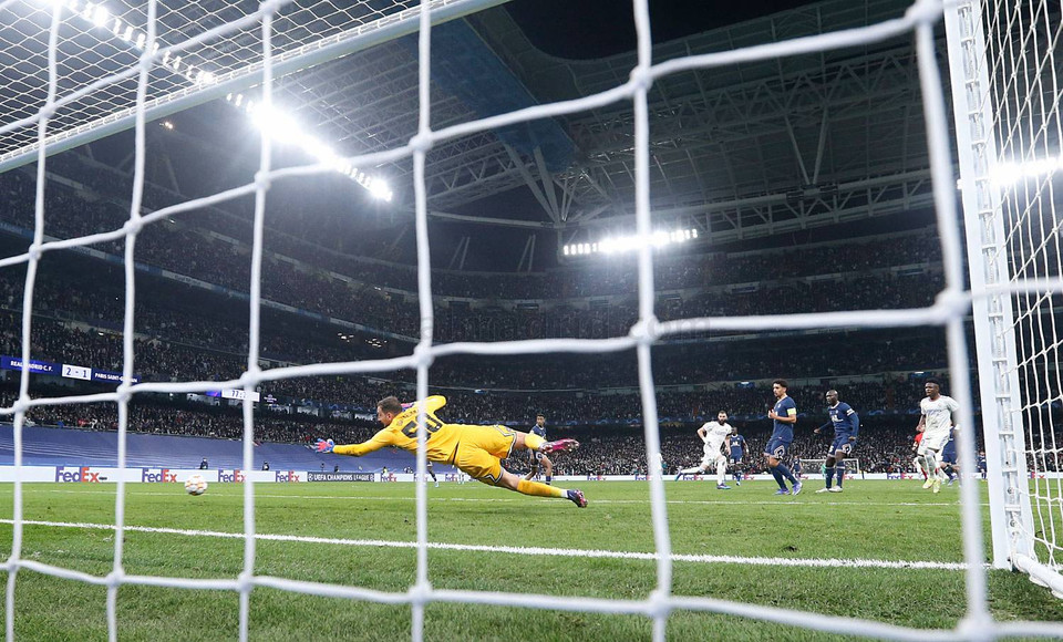 Chưa đứng ở đó, 2 phút sau, số 9 của Real đã hoàn tất cú hat-trick để mang chiến thắng 3-1 về cho Real. (Nguồn: realmadrid)