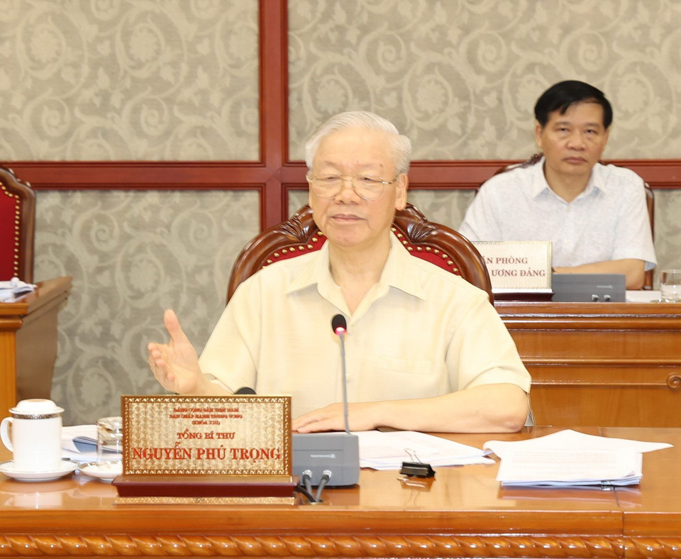 Tổng Bí thư Nguyễn Phú Trọng chủ trì họp Bộ Chính trị, Ban Bí thư về tình hình thực hiện kế hoạch phát triển KT-XH năm 2021 và dự kiến năm 2022. (Ảnh: Trí Dũng/TTXVN)