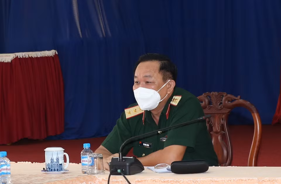 Thượng tướng Võ Minh Lương phát biểu tại buổi làm việc. (Ảnh: Hồng Pha/TTXVN phát)