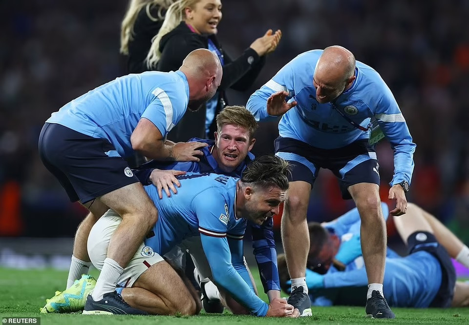 ... sau khi có chiến thắng nhọc nhằn 1-0 trước Inter Milan ở trận chung kết tại Ataturk Olympic (Istanbul, Thổ Nhĩ Kỳ). (Nguồn: Reuters)