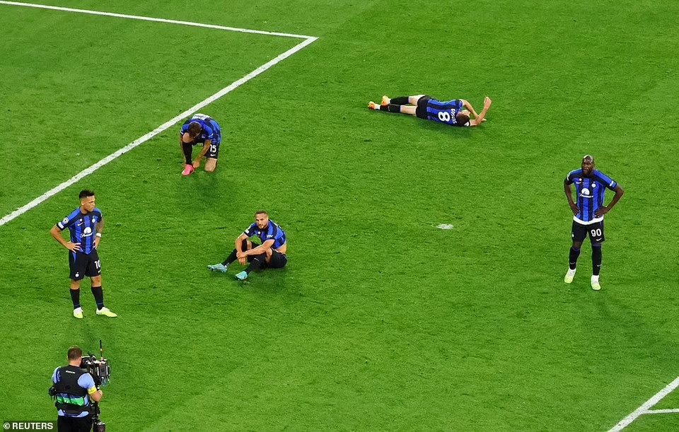 Nỗi buồn của Inter sau thất bại ở chung kết. (Nguồn: Reuters)