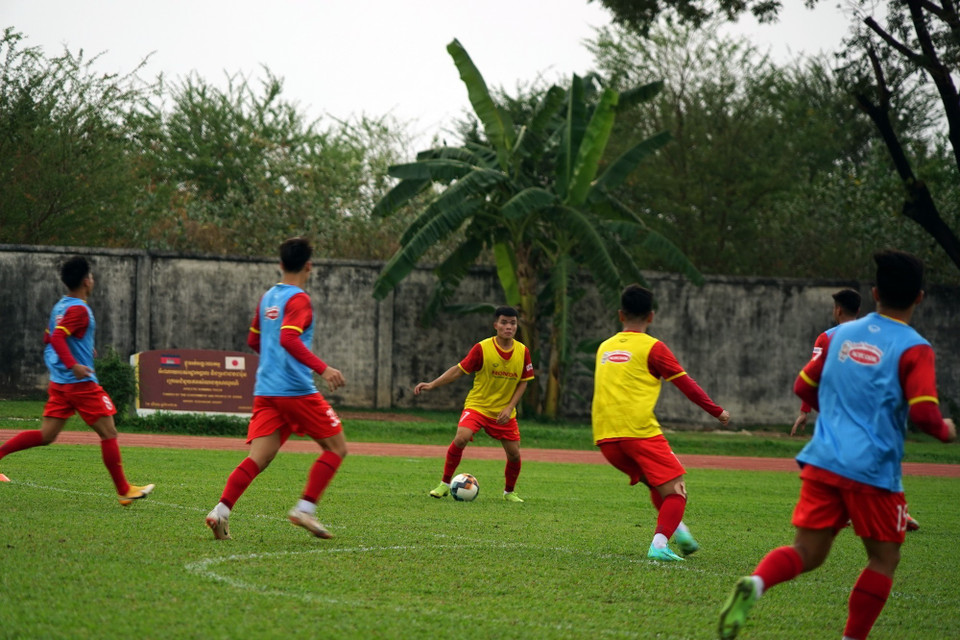 U23 Việt Nam ưu tiên lối chơi nhanh một chạm. (Ảnh: Trần Long/TTXVN)