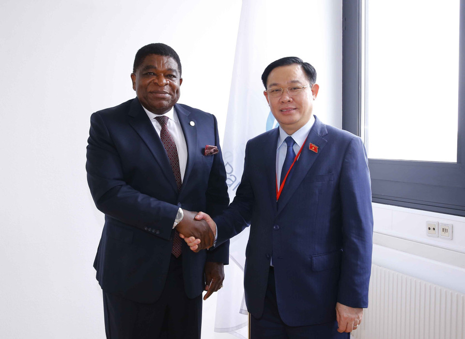 Chủ tịch Quốc hội Vương Đình Huệ gặp Tổng Thư ký IPU Martin Chungoong. (Ảnh: Doãn Tấn/TTXVN)