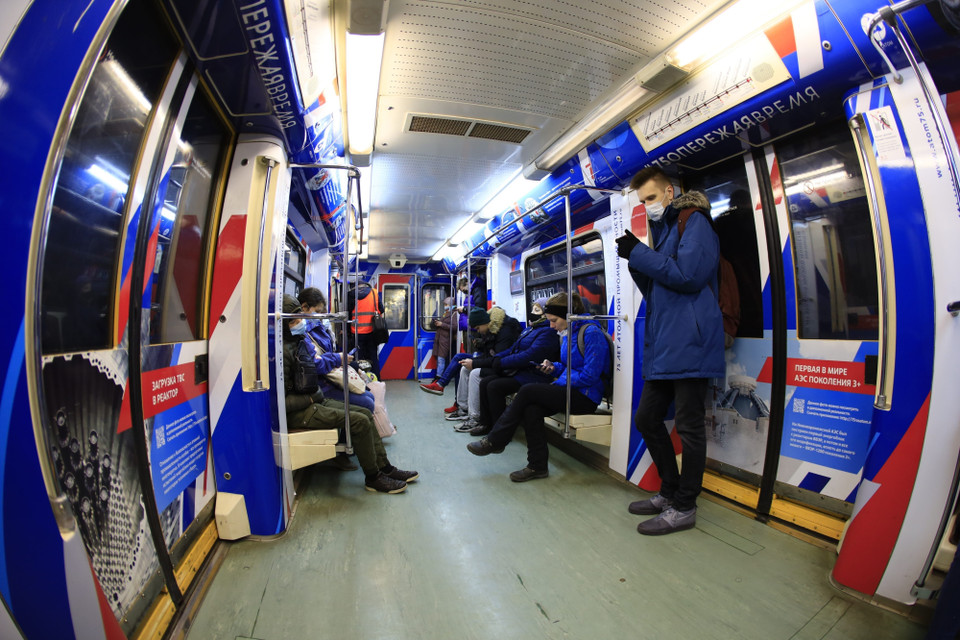 Hệ thống tàu điện ngầm Moskva phục vụ hơn 9 triệu lượt người đi lại mỗi ngày. (Ảnh: Trần Hiếu/TTXVN)