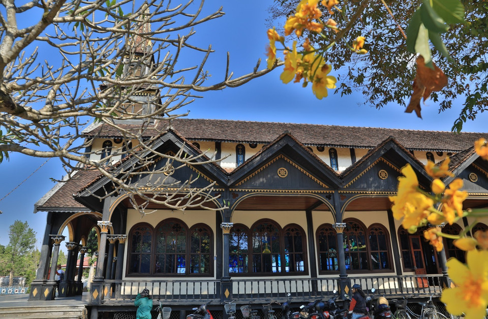  Nhà thờ là công trình kiệt tác bằng gỗ mang phong cách Basilica duy nhất còn lại trên thế giới.(Ảnh: Thành Đạt/TTXVN)