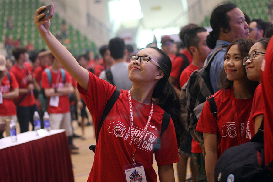 Selfie lưu giữ khoảnh khắc tham gia chương trình. (Ảnh: T.H/Vietnam+)