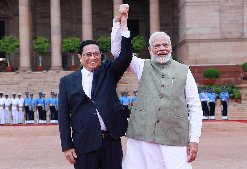 ​Thủ tướng Narendra Modi đón Thủ tướng Phạm Minh Chính​ thăm cấp Nhà nước đến Ấn Độ. (Ảnh: Dương Giang/TTXVN)