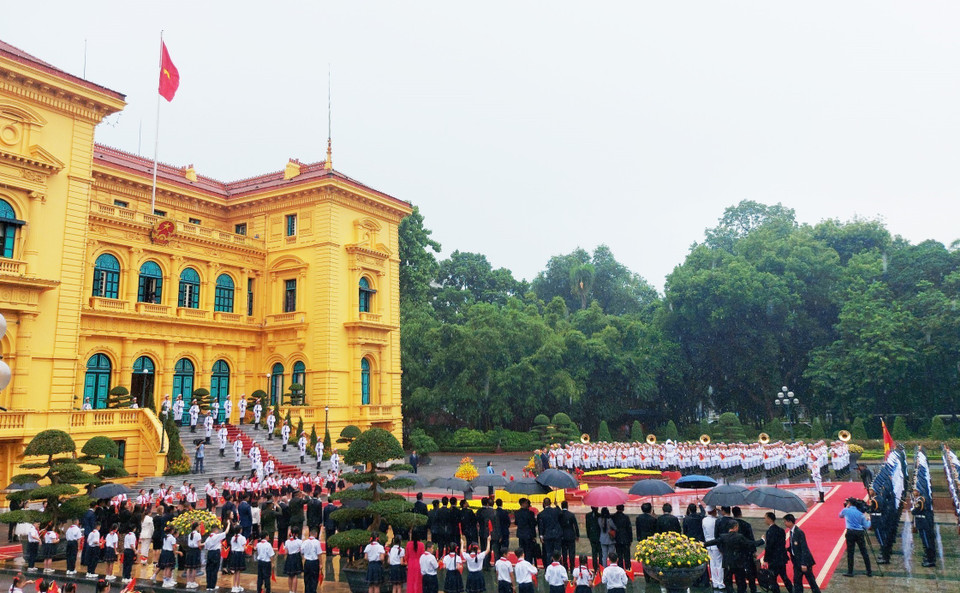 Quang cảnh Lễ đón chính thức Tổng thống Timor-Leste thăm cấp Nhà nước tới Việt Nam. (Ảnh: Văn Điệp/TTXVN)