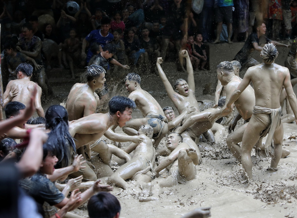 Pha ăn mừng sau khi ghi bàn thắng. (Ảnh: Danh Lam/TTXVN)