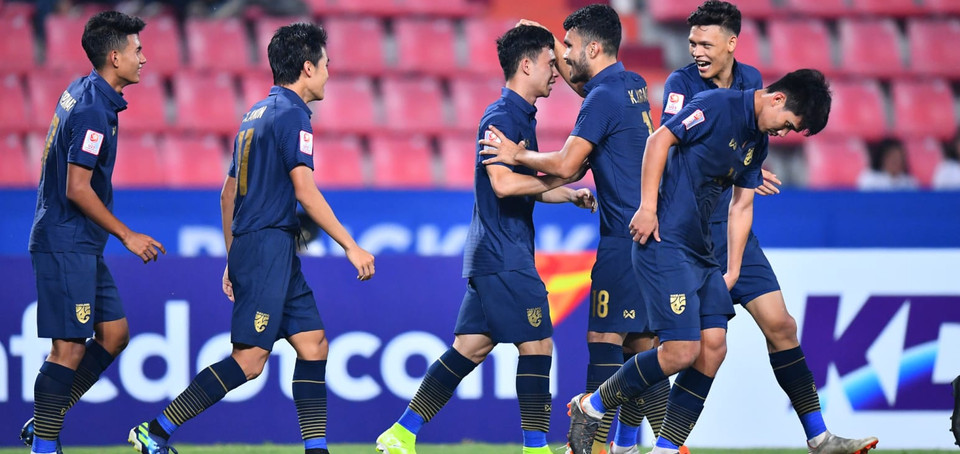 Và họ đã được đền đáp xứng đáng khi có thêm 4 bàn thắng nữa do công của Supachok Sarachat, Suphanat và Jaroensak (cú đúp) trong hiệp 2. (Nguồn: AFC)