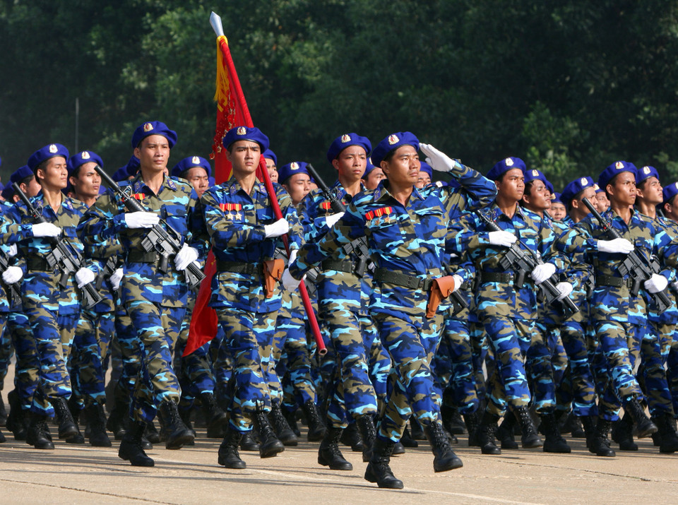 Lưc lượng Cảnh sát biển duyệt binh. (Ảnh: Trọng Đức/TTXVN)