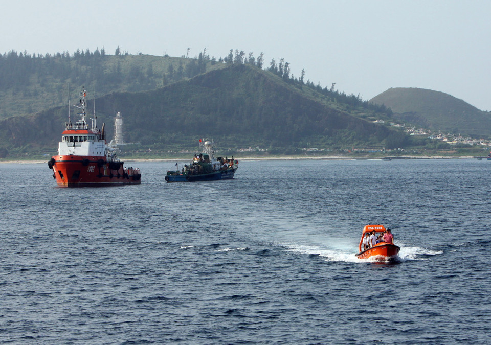 Cảnh sát biển tuần tra quanh đảo Lý Sơn, Quảng Ngãi. (Ảnh: Trọng Đức/TTXVN)