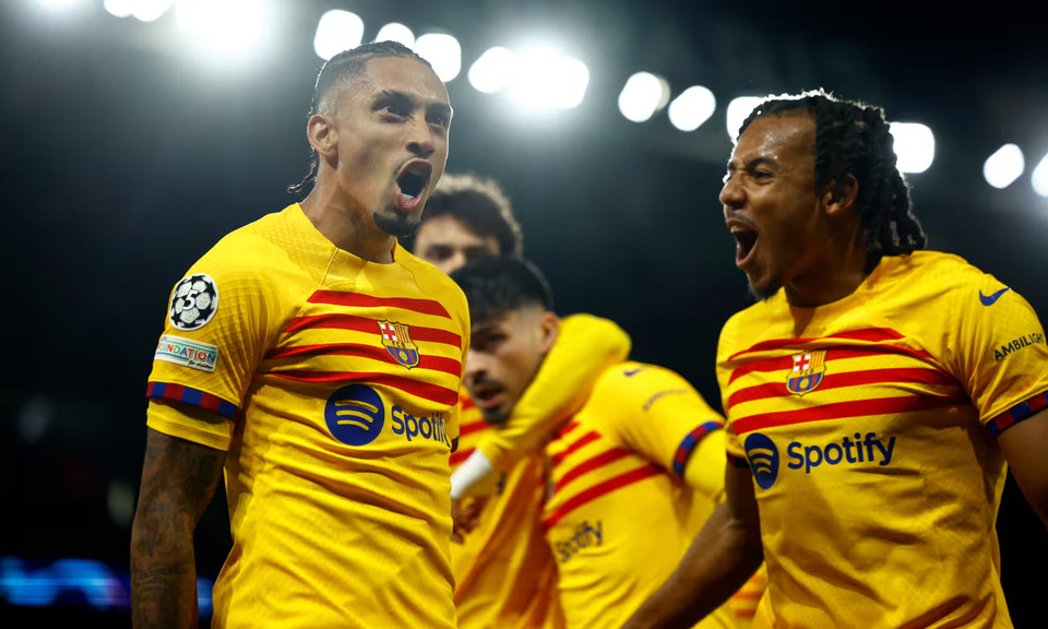Bàn thắng của Raphinha giúp cho Barcelona thi đấu hưng phấn hơn trong những phút tiếp theo. (Nguồn: Reuters)