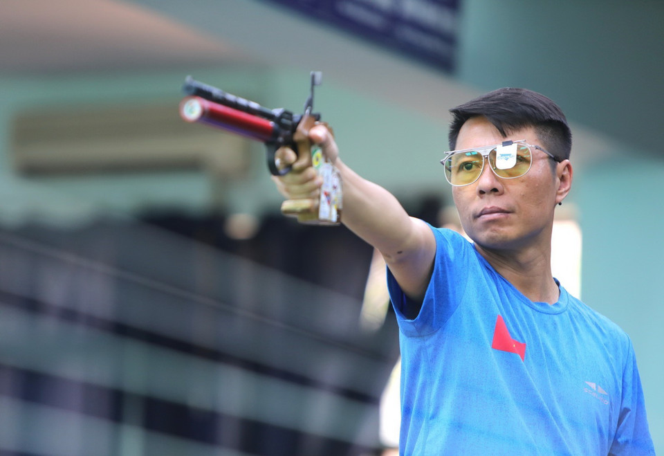 Vận động viên bắn súng Trần Quốc Cường nhiều lần giành huy chương đồng Seagames , huy chương đồng ASIAD 2018 tham dự olympic 2016 bắt đầu tập luyện trở lại. (Ảnh: Thành Đạt/TTXVN)