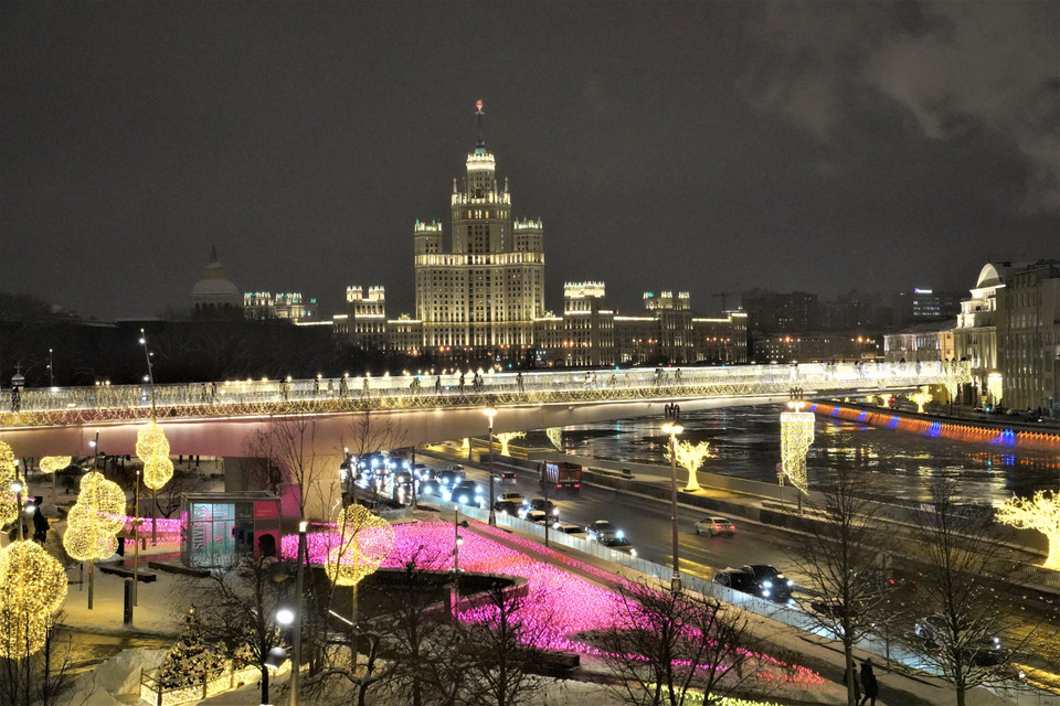 Thảm đèn trang trí trong công viên Zaryadye. (Ảnh: Duy Trinh/TTXVN)