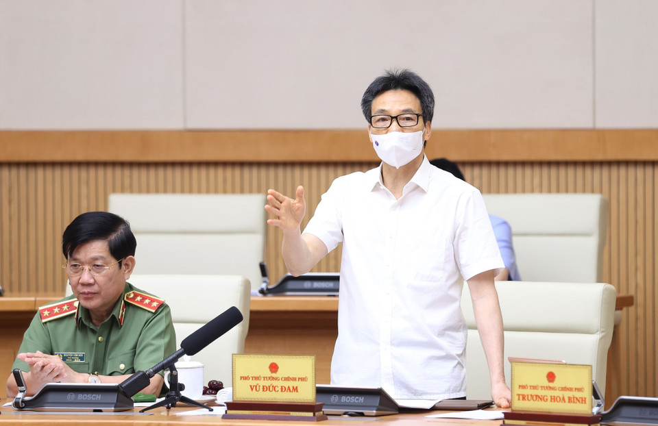 Phó Thủ tướng Vũ Đức Đam, Trưởng Ban Chỉ đạo Quốc gia phòng, chống dịch COVID-19, phát biểu. (Ảnh: Dương Giang/TTXVN)