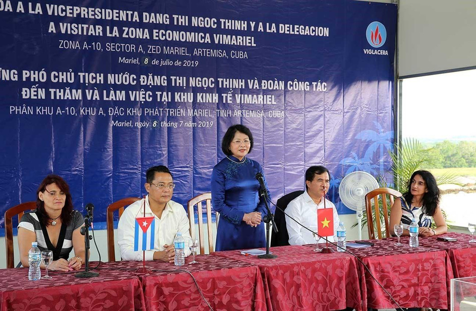 Phó Chủ tịch nước Đặng Thị Ngọc Thịnh phát biểu tại buổi thăm Đặc khu kinh tế Mariel. (Ảnh: Phương Hoa/TTXVN)