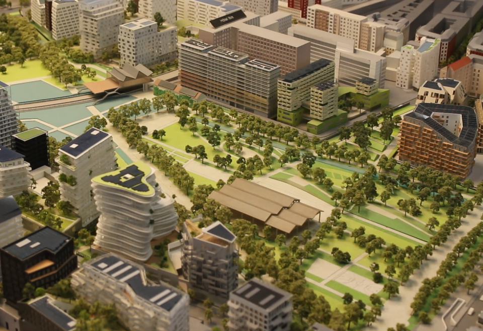 Thêm một điểm đặc biệt ở khu đô thị này là toàn bộ rác thải được xử lý theo hệ thống thu gom rác tự động bằng đường ống tới các tòa nhà. (Ảnh: Hùng Võ/Vietnam+)