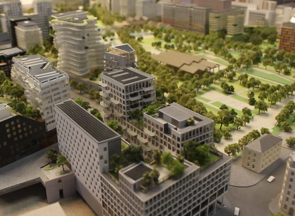 Khu đô thị Clichy-Batignolles được thiết kế xen kẽ giữa các khu dân cư với rừng cây để tăng giá trị môi trường sống. (Ảnh: Hùng Võ/Vietnam+)