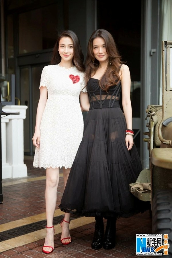 Angelababy và Thư Kỳ 'một 9 một 10' tại buổi họp báo phim 'The Ghouls'