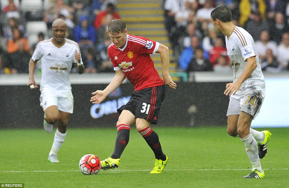 Nhưng sau 45 phút đầu tiên, hai đội vẫn hòa nhau 0-0.