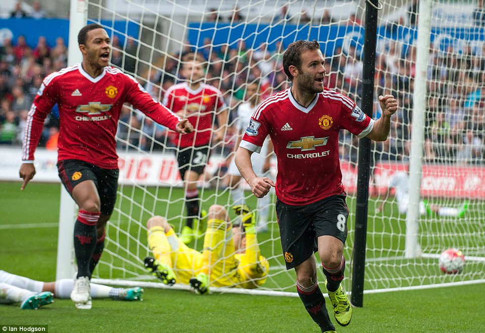 Mang lợi thế về cho Quỷ đỏ.