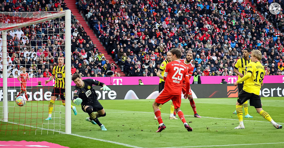 Thomas Mueller sau đó tỏa sáng để... (Nguồn: FcBayern)