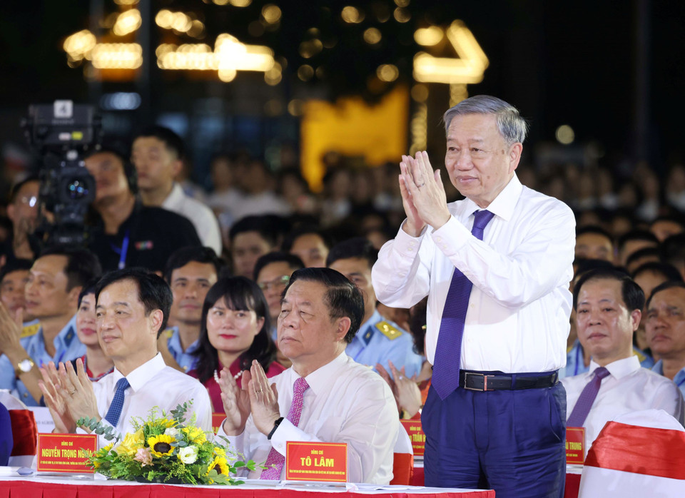 Tổng Bí thư, Chủ tịch nước Tô Lâm dự chương trình chính luận nghệ thuật đặc biệt với chủ đề “Lời Người để lại” nhân kỷ niệm 55 năm thực hiện Di chúc của Chủ tịch Hồ Chí Minh và 55 năm ngày mất của Người (2/9/1969-2/9/2024). (Ảnh: Lâm Khánh/TTXVN)