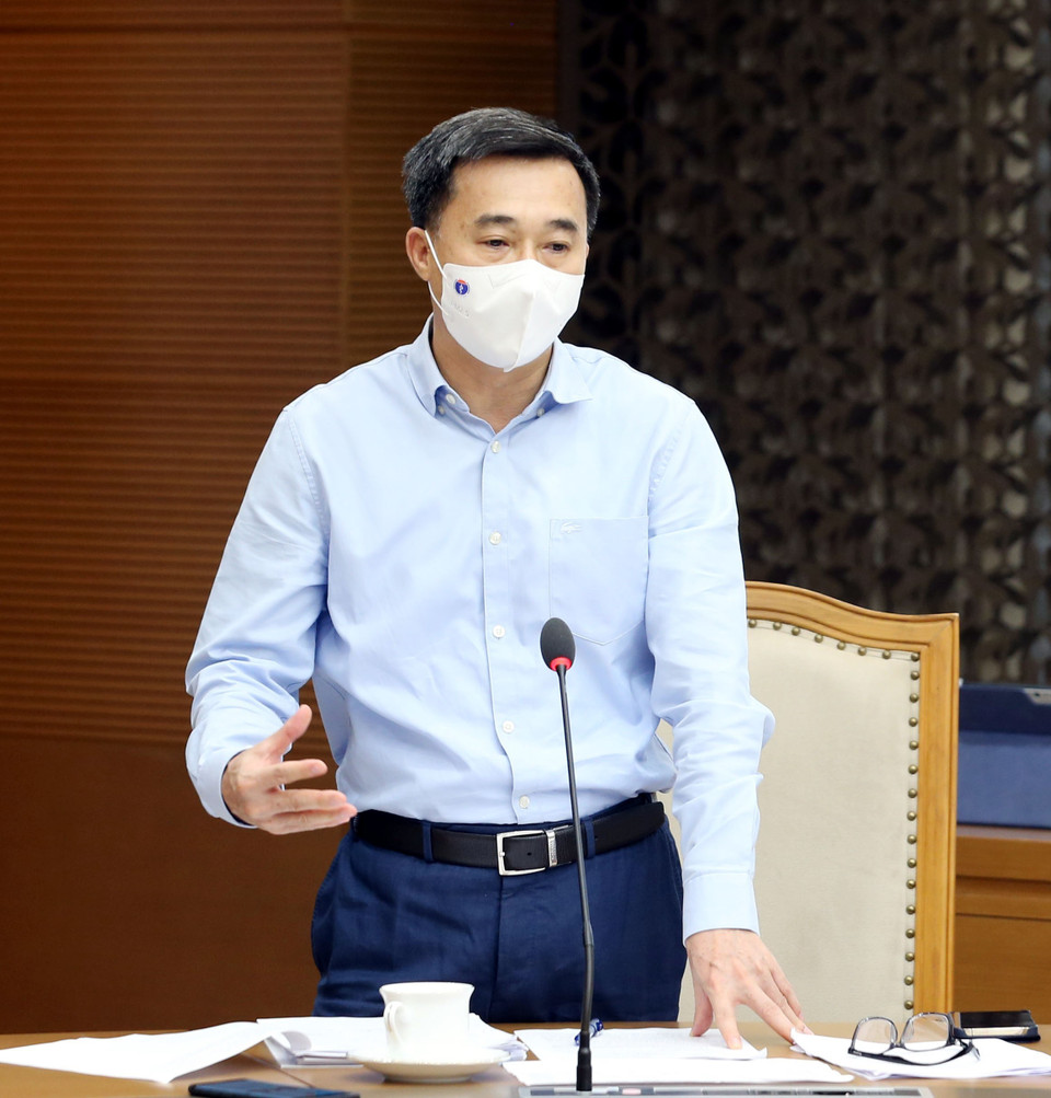 Thứ trưởng Bộ Y tế Trần Văn Thuấn phát biểu. (Ảnh: Phạm Kiên/TTXVN)