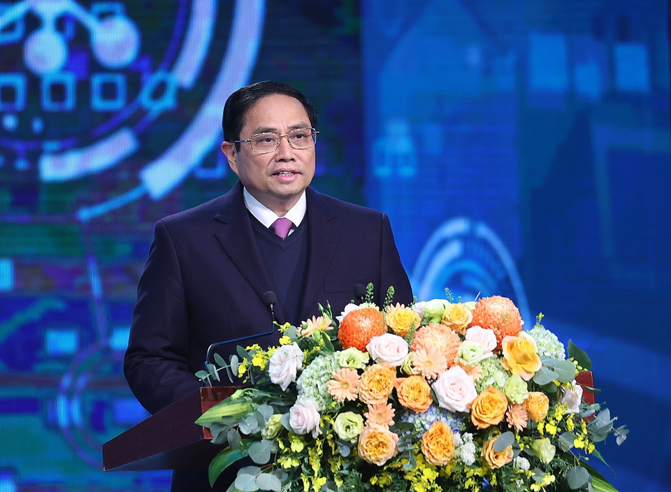 Thủ tướng Phạm Minh Chính phát biểu động viên, tôn vinh lực lượng ngành y tế. (Ảnh: Dương Giang/TTXVN)