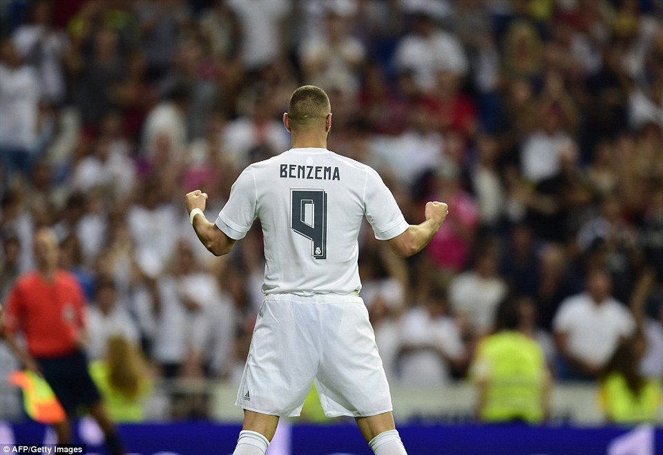 ... chân sút người Pháp chính là người bị đồn đoán sẽ rời Bernabeu mùa Hè này.