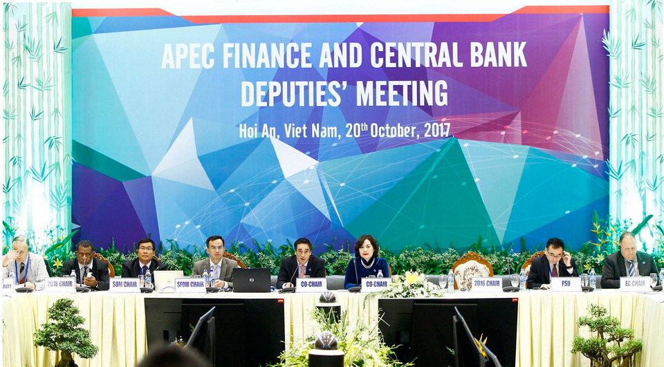 Đoàn chủ tịch điều hành hội nghị. (Ảnh: Nguyễn Khang/TTXVN)