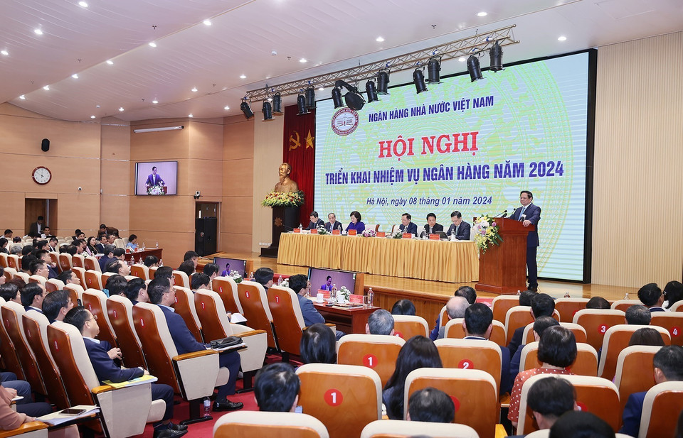 Thủ tướng Phạm Minh Chính phát biểu chỉ đạo tại Hội nghị triển khai nhiệm vụ ngành Ngân hàng năm 2024. (Ảnh: Dương Giang/TTXVN)