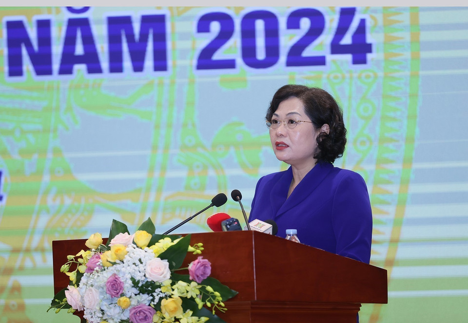 Thống đốc Ngân hàng Nhà nước Việt Nam Nguyễn Thị Hồng phát biểu khai mạc hội nghị. (Ảnh: Dương Giang/TTXVN)