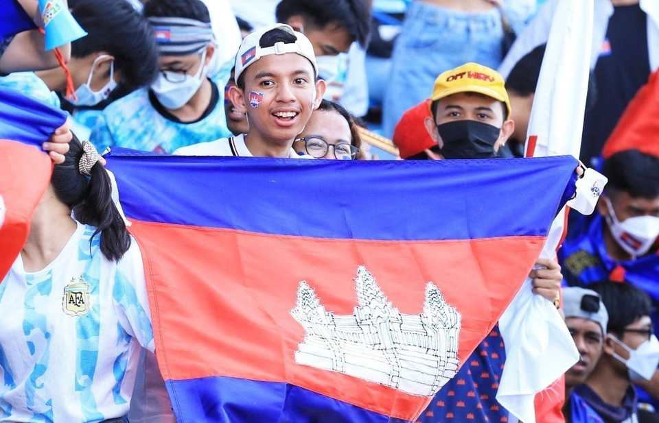 Một cổ động viên của Campuchia đến cổ vũ cho đội bóng của mình. (Ảnh: Tuấn Anh/TTXVN)